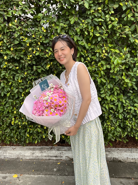 Pink Petal Perfection: A Stunning Bouquet of Chrysanthemums - Farm-Sook Flowers & Coffee