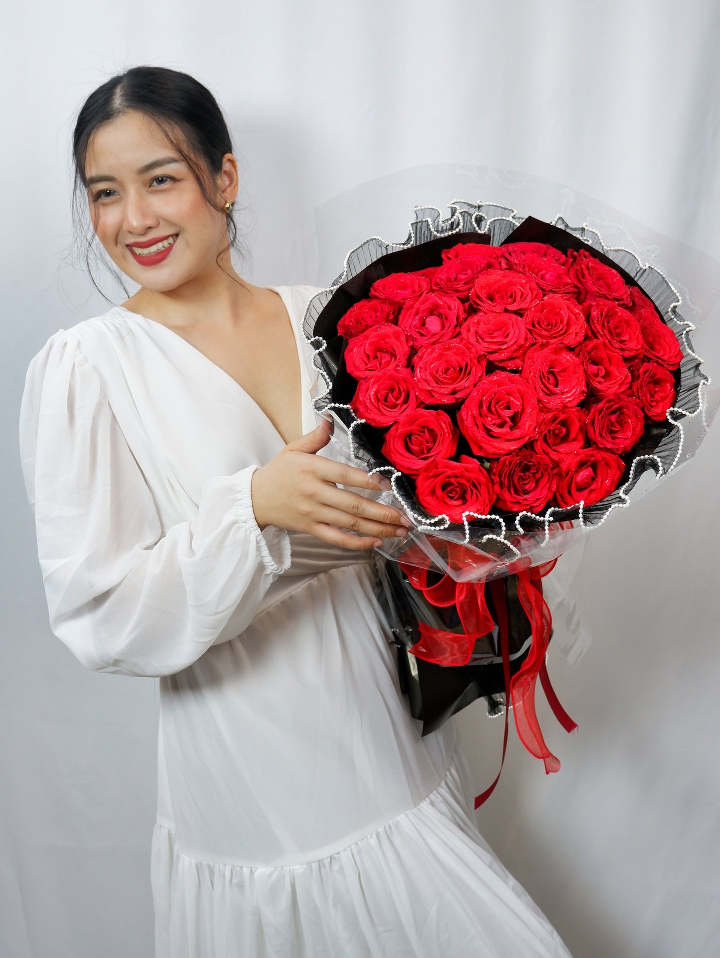 Valentine's Day - Bouquet of 29 Red Roses - Farm-Sook Flowers & Coffee