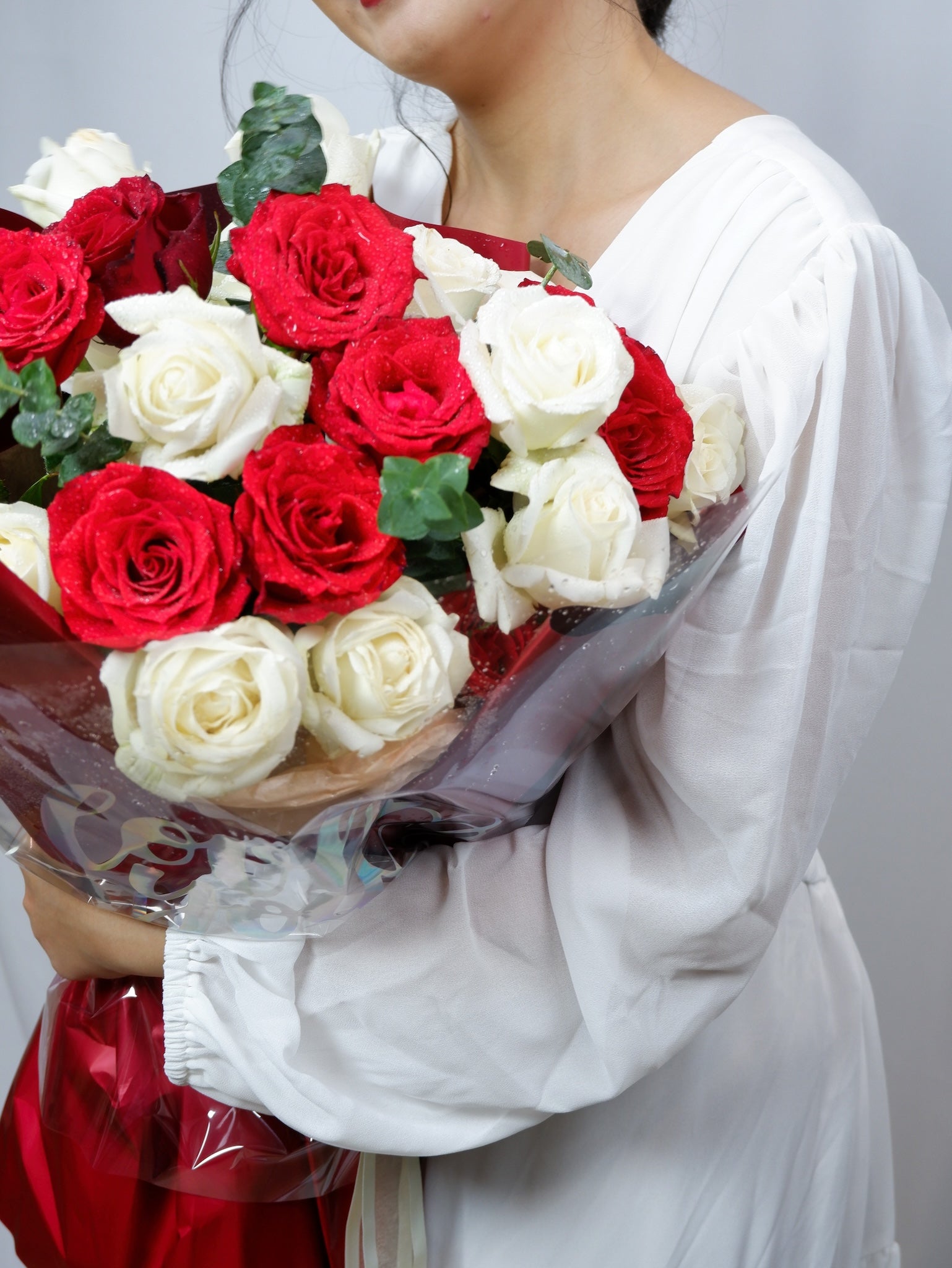 Valentine's Day - Bouquet of 20 Red & White Roses - Farm-Sook Flowers & Coffee