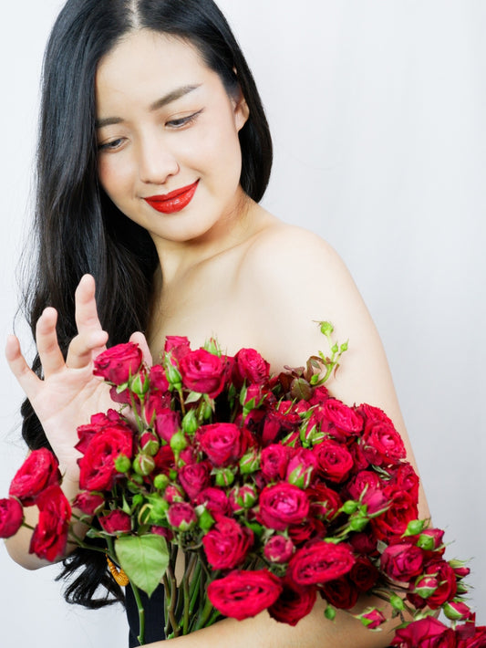 Whispers of Elegance: Enchanting Spray Roses Bouquet - Farm-Sook Flowers & Coffee