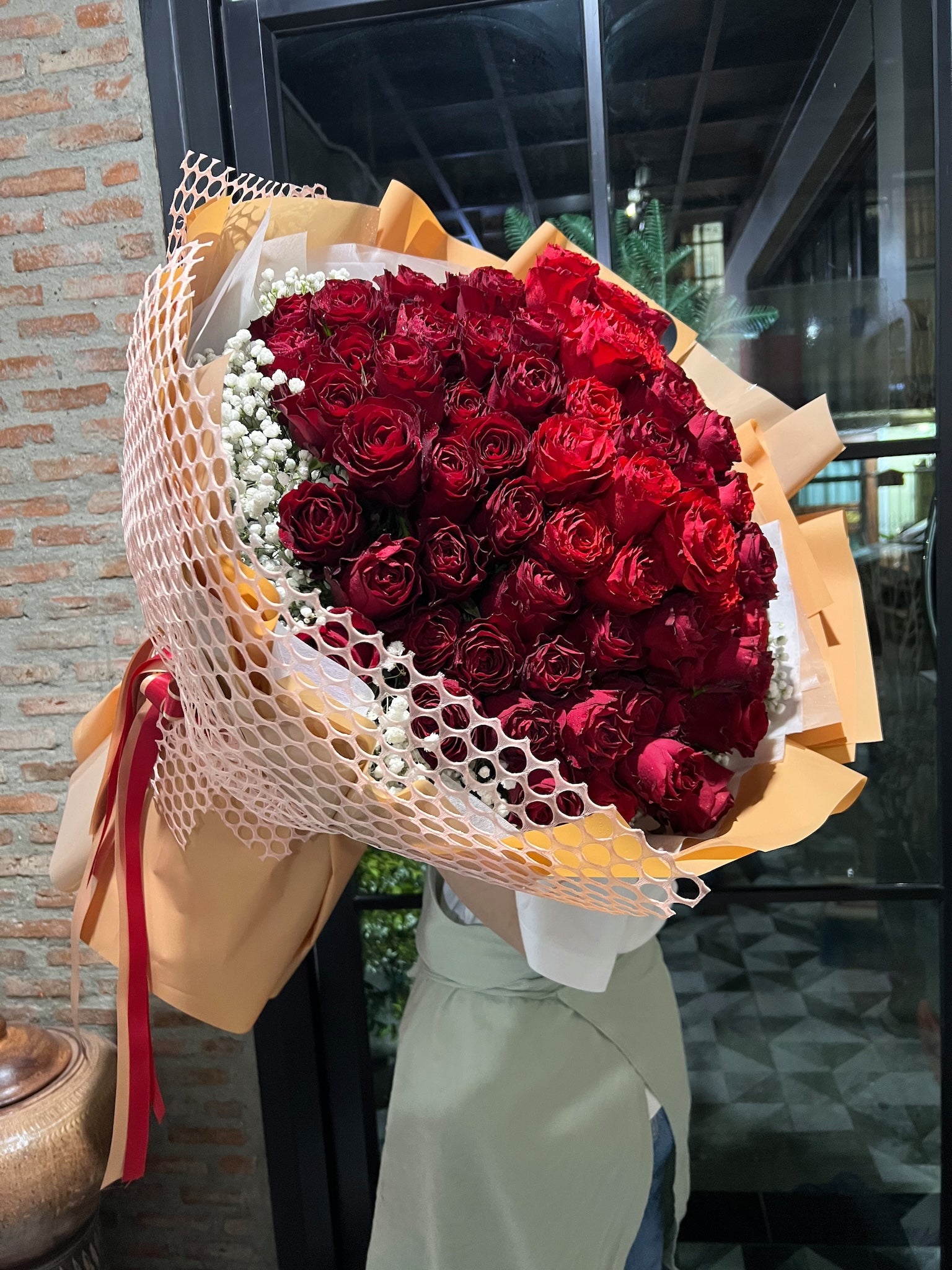 Bouquet of 100 Red Roses - Farm-Sook Flowers & Coffee