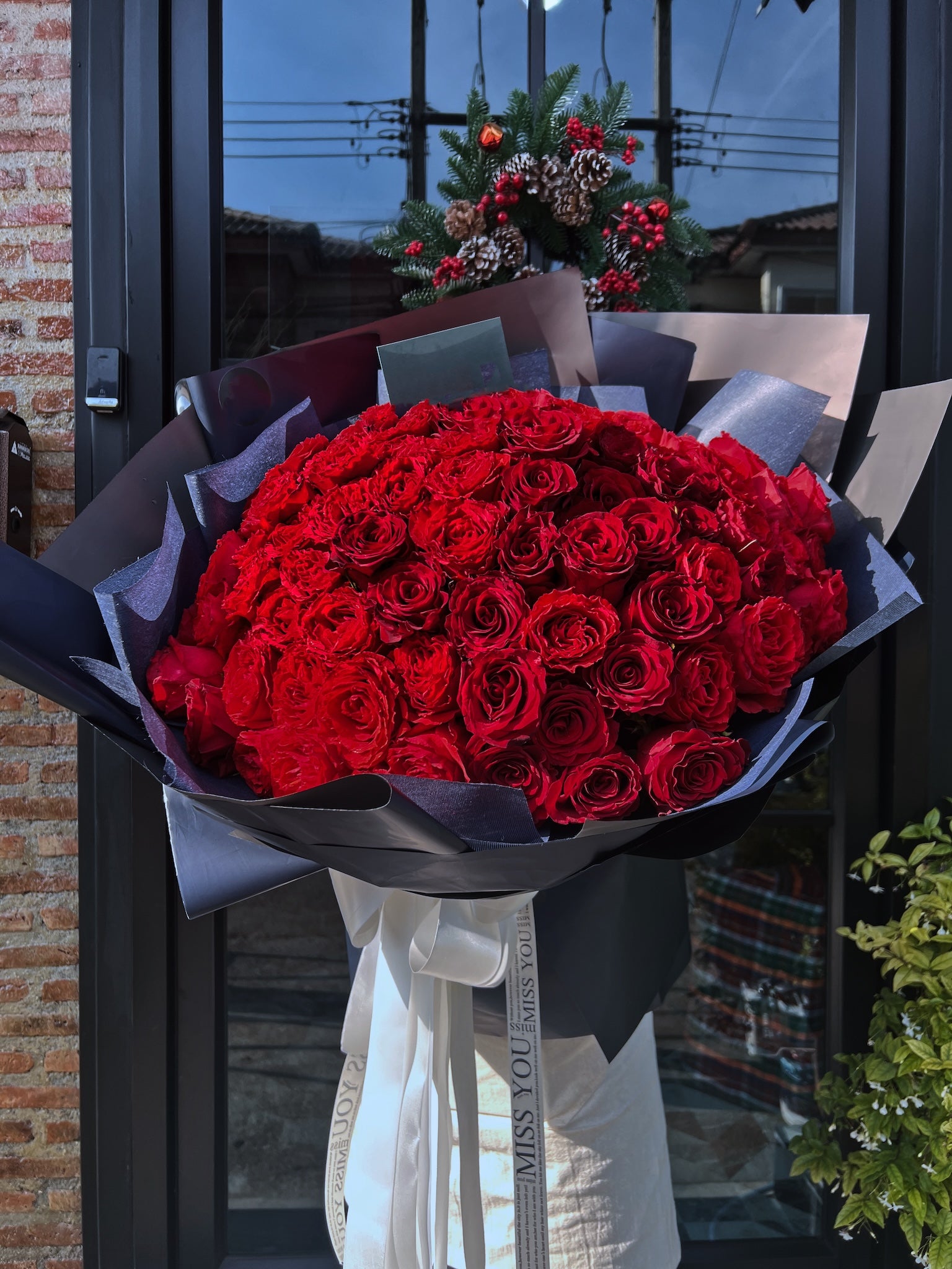 Bouquet of 100 Red Roses - Farm-Sook Flowers & Coffee