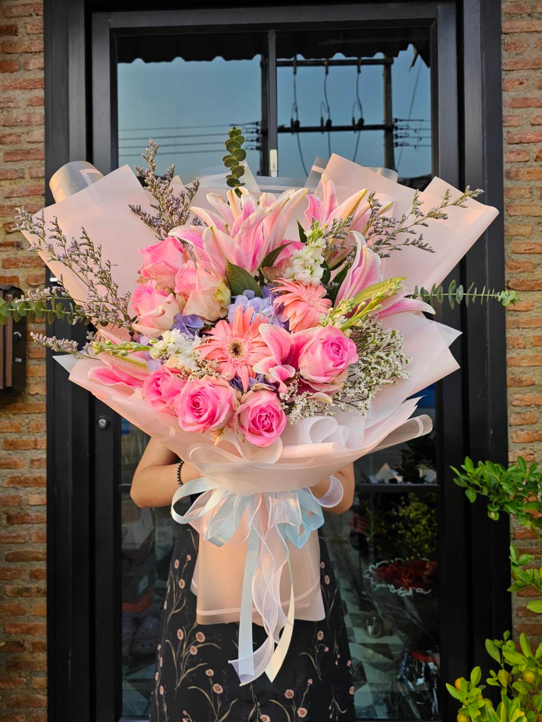 Feeling Pink Bouquet - Farm-Sook Flowers & Coffee