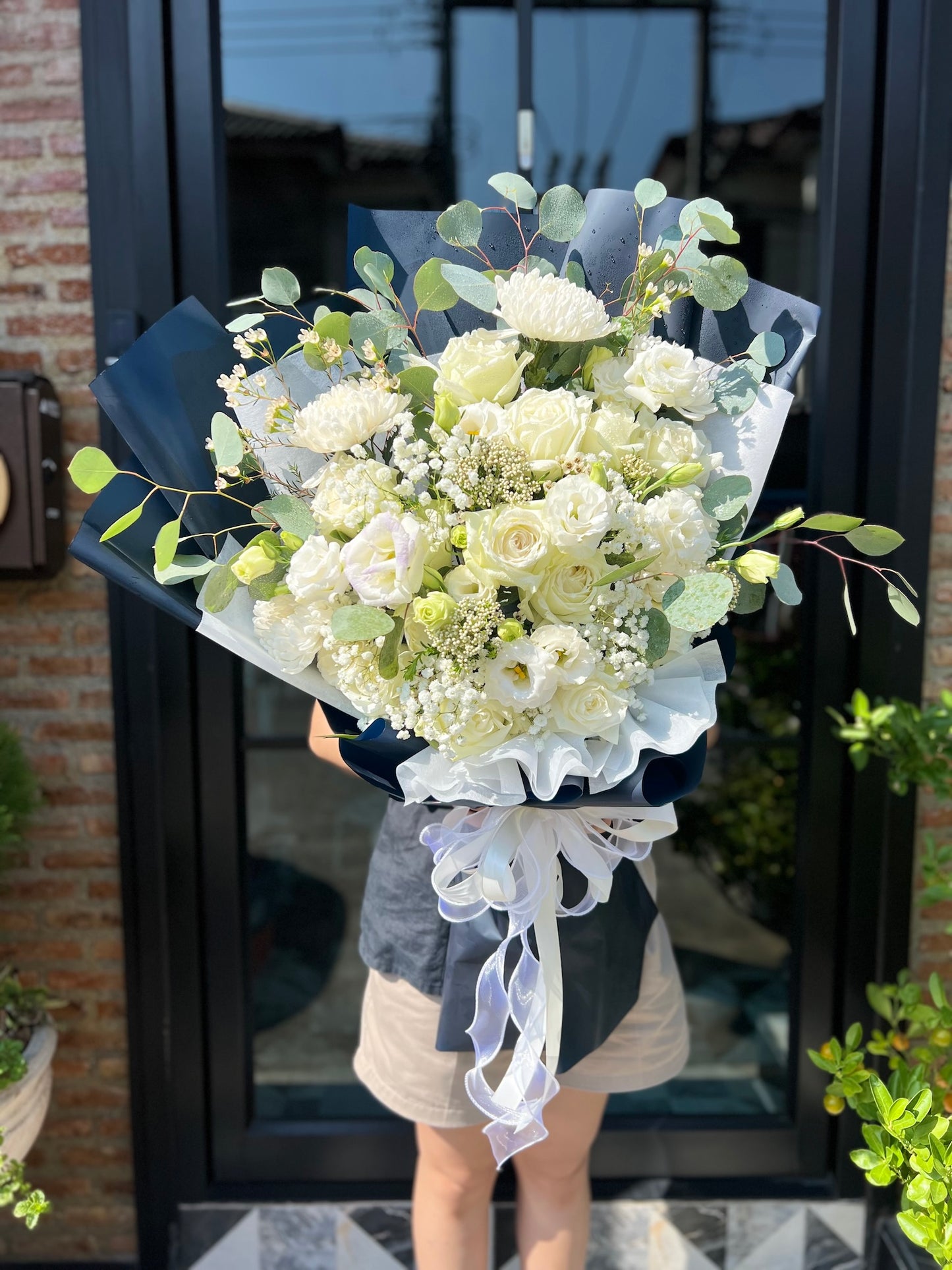 Pure Elegance Ensemble (XL) - Farm-Sook Flowers & Coffee