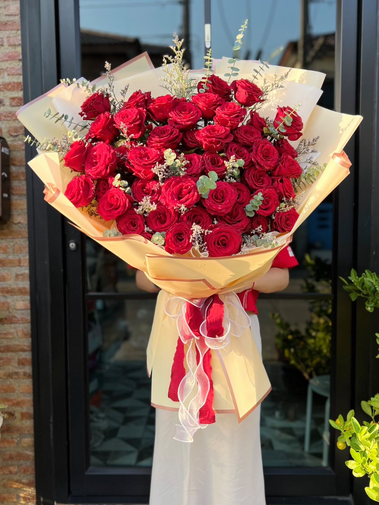 Bouquet of 50 Red Roses - Farm-Sook Flowers & Coffee