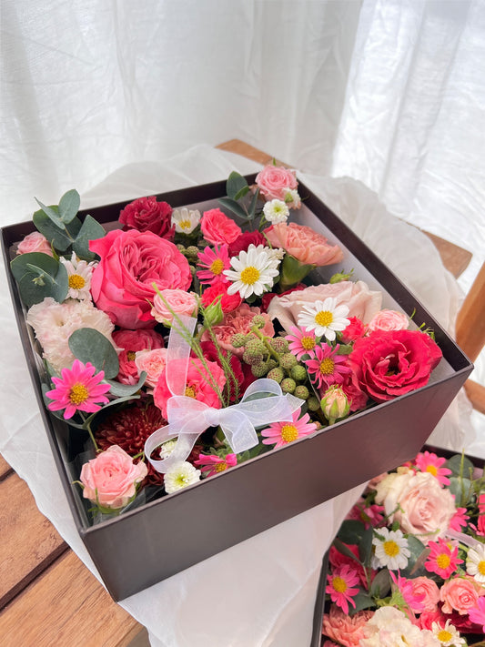 BloomBox: A Stunning Assortment of Fresh & Vibrant Flowers - Farm-Sook Flowers & Coffee