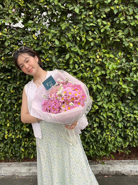 Pink Petal Perfection: A Stunning Bouquet of Chrysanthemums - Farm-Sook Flowers & Coffee