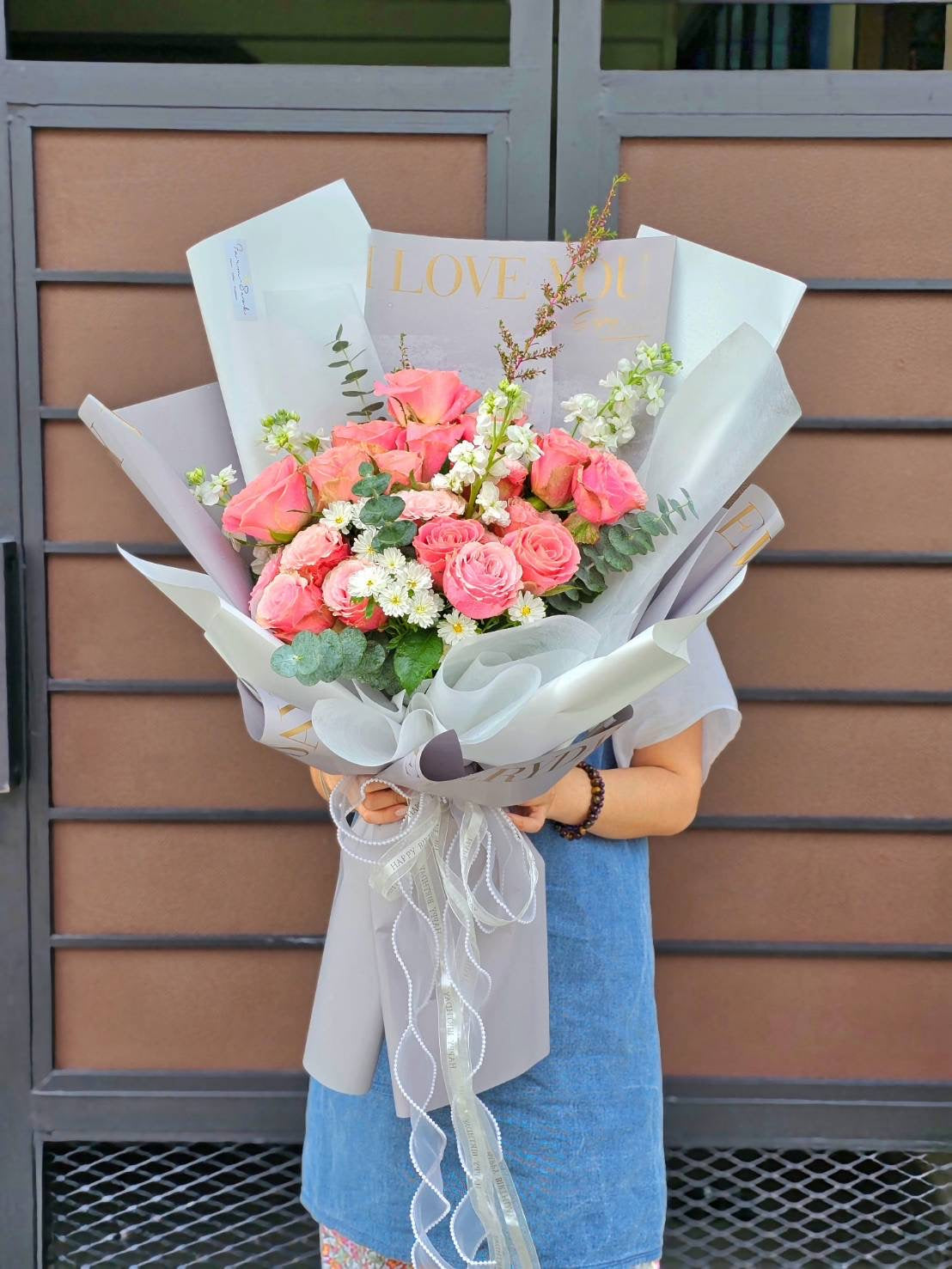 Bouquet of 20 Pink Roses - Farm-Sook Flowers & Coffee