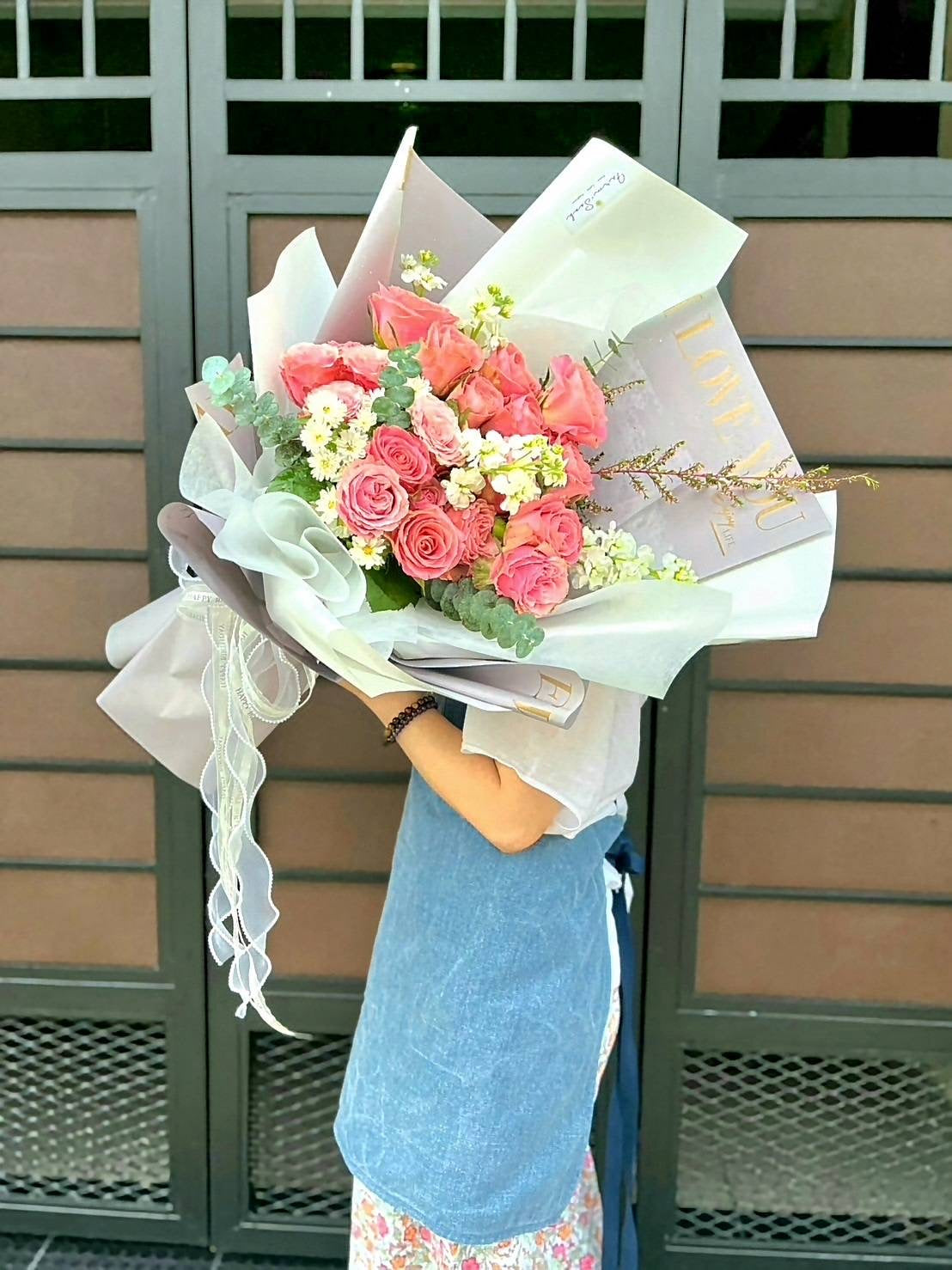 Bouquet of 20 Pink Roses - Farm-Sook Flowers & Coffee