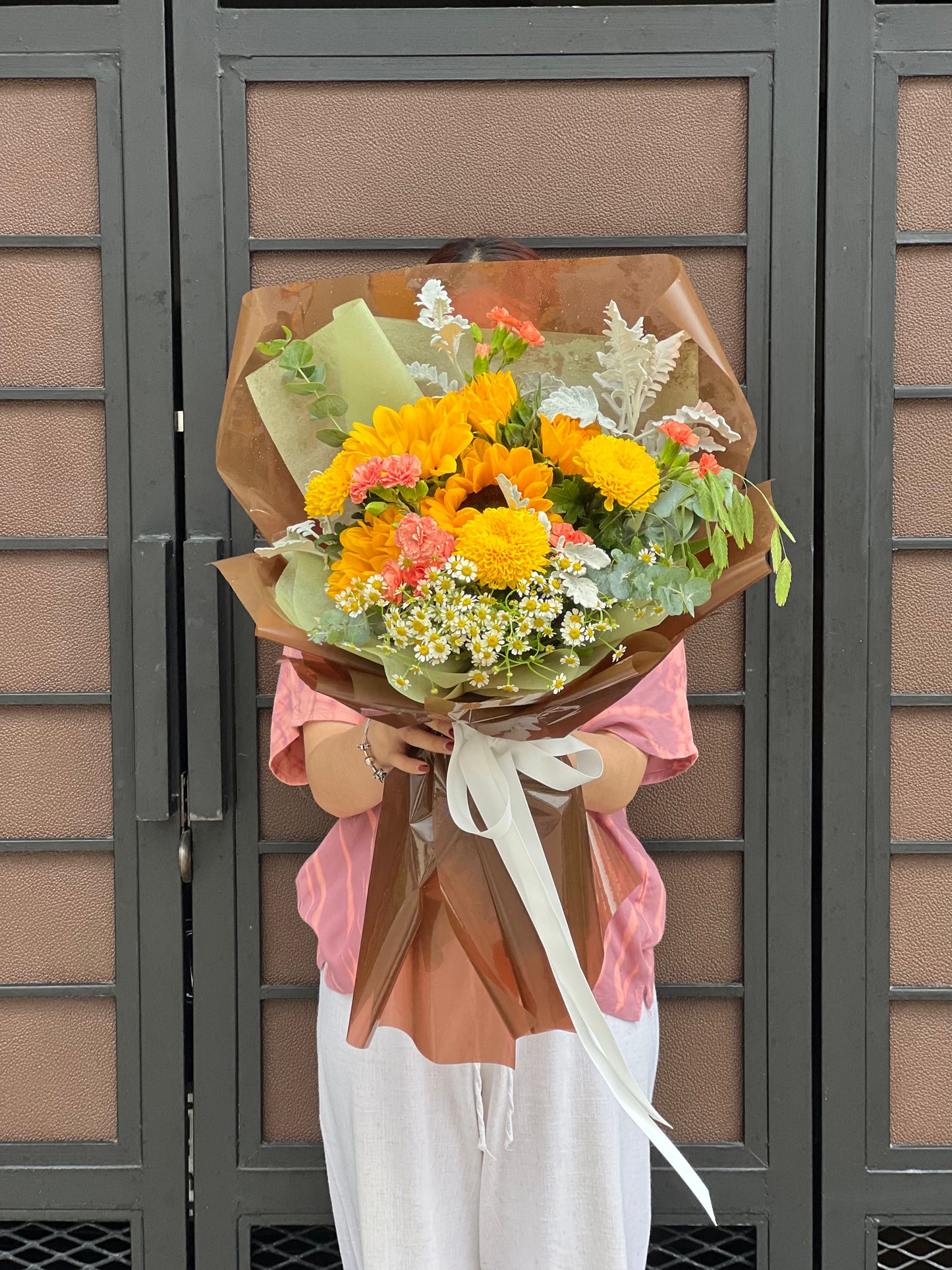 Bouquet of 5 Sunflowers - Farm-Sook Flowers & Coffee