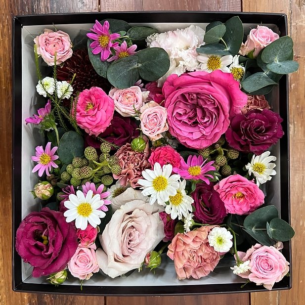 BloomBox: A Stunning Assortment of Fresh & Vibrant Flowers - Farm-Sook Flowers & Coffee