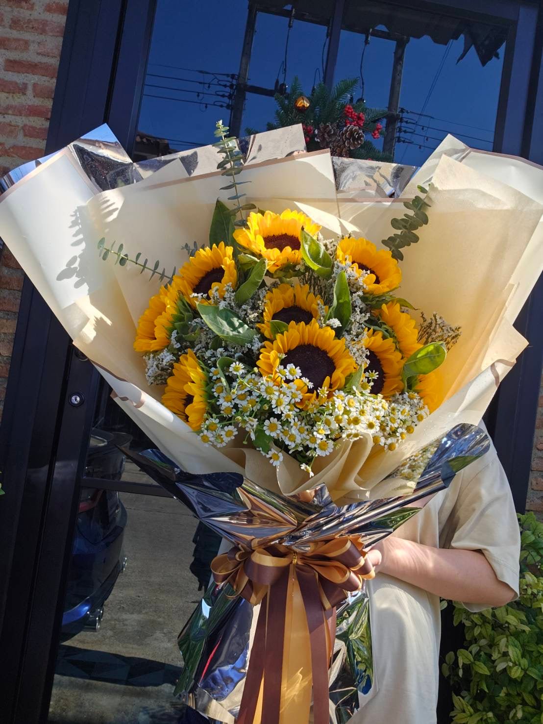 Bouquet of 10 Sunflowers - Farm-Sook Flowers & Coffee